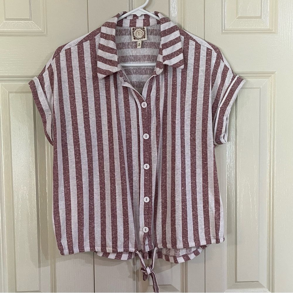 Striped Womens Top Size M Short Cuffed Sleeve Button Down Tie at Waist Tru Self